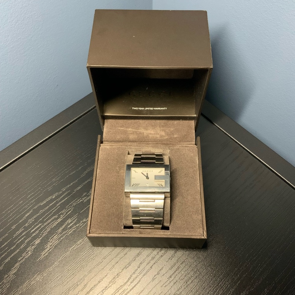 Gucci Men's Silver Watch